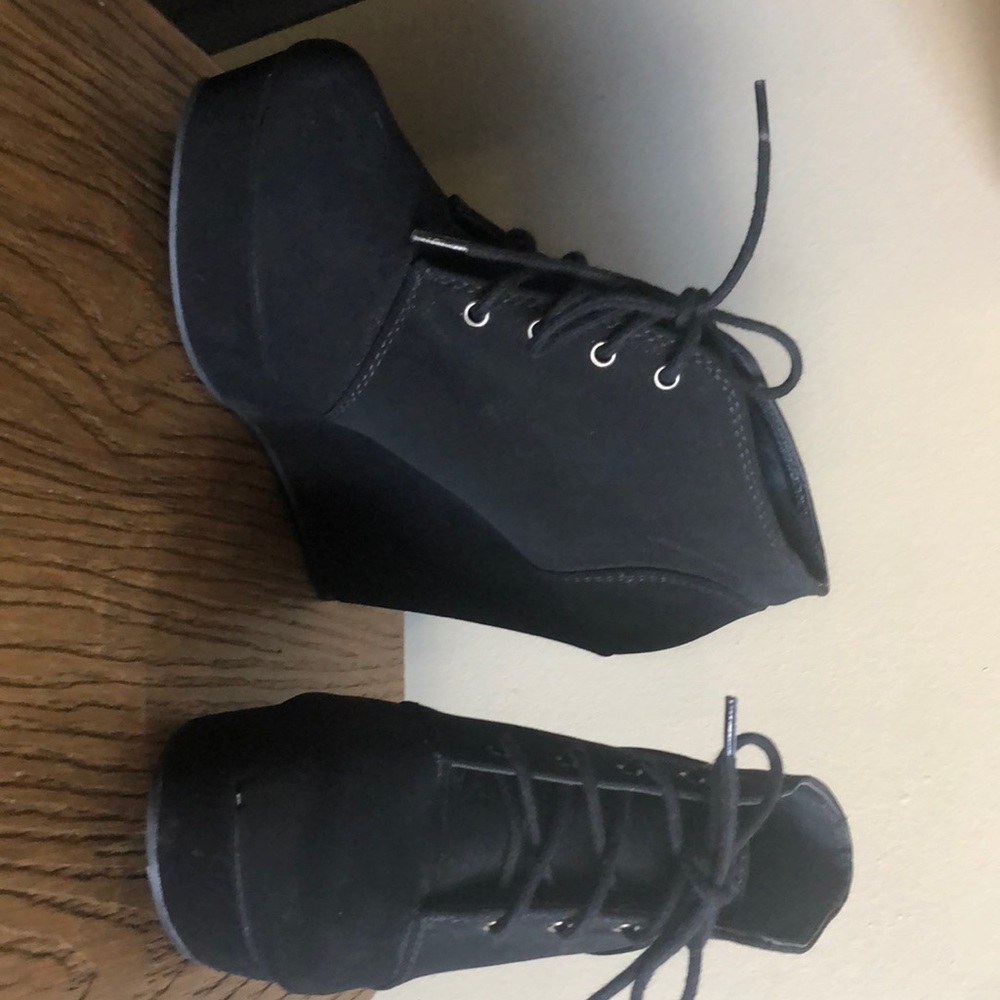 Black wedge bootie